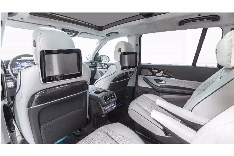 Cấu hình sang trọng này được Hofele cung cấp cho bất kỳ phiên bản của GLS, từ Hofele GLS 350d tại thị trường châu Âu cho đến phiên bản hàng đầu Mercedes-AMG GLS 63. Bộ ảnh các bác đang thấy là bản mẫu cho phiên bản GLS 400d.