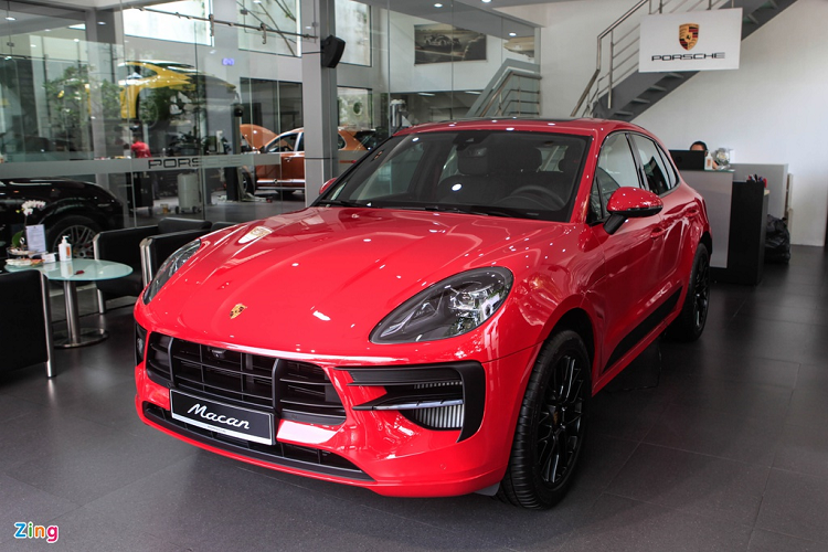  Porsche Macan GTS 2020 mới ra mắt toàn cầu vào tháng 12/2019, được định vị nằm giữa phiên bản Macan S và Macan Turbo. Tại Việt Nam, Macan GTS 2020 có giá khởi điểm 4,28 tỷ đồng.