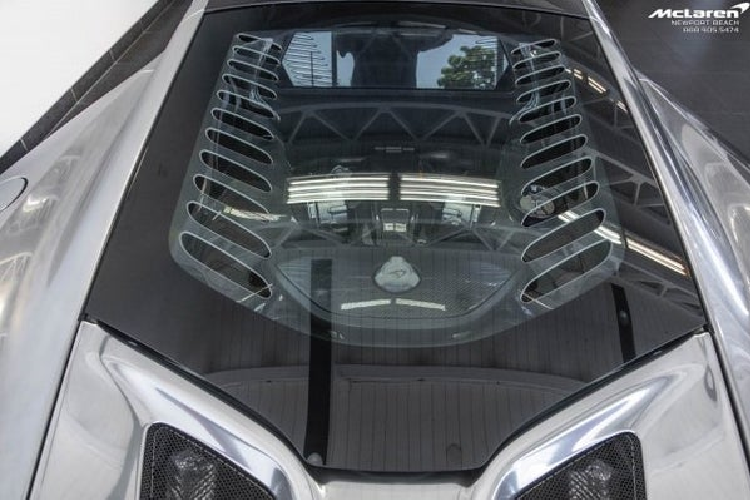 Để khiến MSO HS trở nên đặc biệt hơn so với 675LT, Mclaren cùng MSO đã cùng nhau nâng cấp khối động cơ V8 tăng áp kép của dòng 650S. Khối động cơ dung tích 3.8 lít giờ đây có thể tạo ra công suất cực đại lên đến 688 mã lực, nhiều hơn 13 mã lực so với 675LT tuy nhiên mô-men xoắn cực đại vẫn được giữ nguyên ở mức 700 Nm. Sức mạnh vẫn được truyền qua hộp số ly hợp kép 7 cấp, đến bánh sau của xe như trước đây.