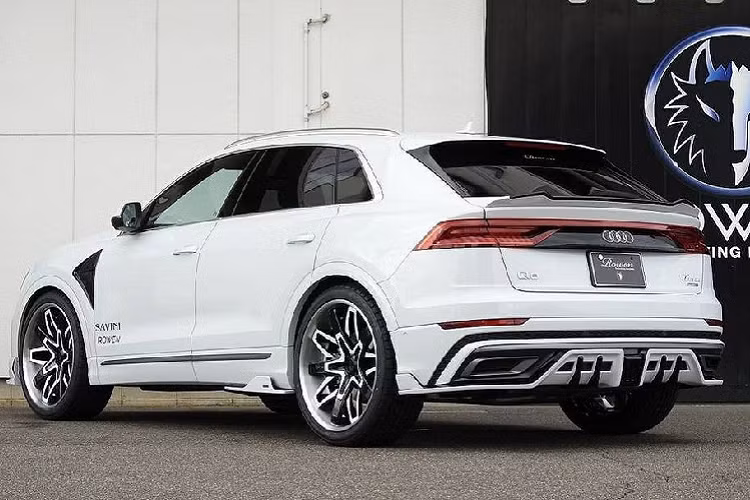 Nhờ đó, chiếc xe có khả năng bứt tốc lên 100 km/h từ vạch xuất phát chỉ trong 3,8 giây, 200 km/h trong 13,7 giây và đạt ngưỡng 305 km/h với gói trang bị Dynamic.