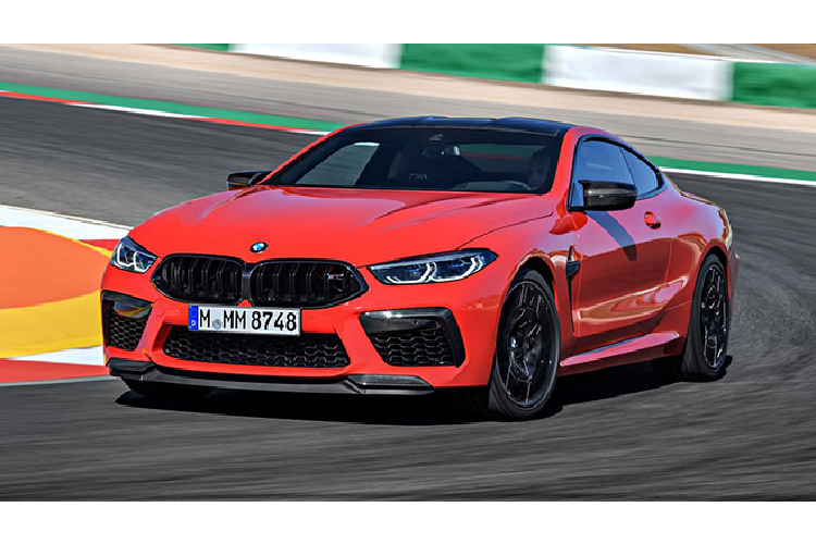 Đại lý chính hãng của Thaco đã nhận đặt hàng chiếc xe thể thao hiệu năng cao này, giá xe BMW M8 Competition Coupe xDrive bán ra chính thức là 12,939 tỷ đồng. M8 Competition là mẫu xe thể thao đầu bảng của BMW và cũng là 1 trong những xe BMW có giá cao nhất tại thị trường trong nước.