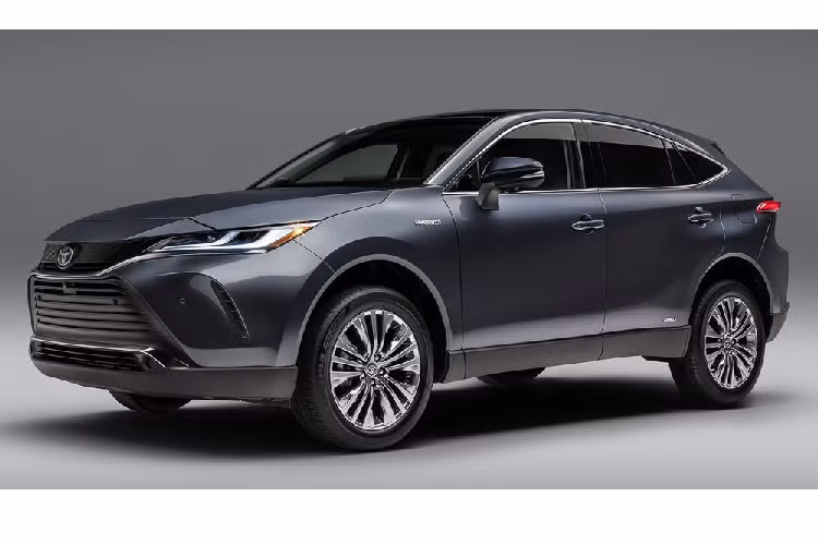 Bản hybrid với động cơ xăng 2.5 I4 công suất 176 mã lực, kết hợp động cơ điện 88kW ở trục trước công suất 118 mã lực, cho tổng công suất 215 mã lực. Xe sử dụng hộp số CVT. Tùy chọn dẫn động một hoặc hai cầu. Riêng bản hai cầu lắp thêm động cơ điện 40 kW công suất 53 mã lực ở trục sau, nhờ đó cho tổng công suất 219 mã lực. Động cơ xăng tăng áp 2.0L dường như đã bị loại bỏ khỏi dòng sản phẩm thế hệ mới