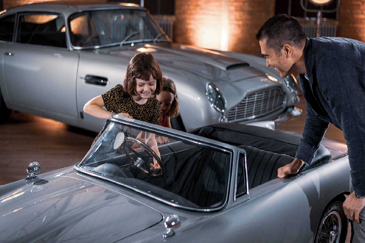 Quá trình sản xuất sẽ bắt đầu trong năm sau tại Anh Quốc, với đợt giao hàng đầu tiên diễn ra vào nửa cuối 2021. Số lượng sản xuất cũng sẽ giới hạn chỉ 1.059 chiếc mà thôi.