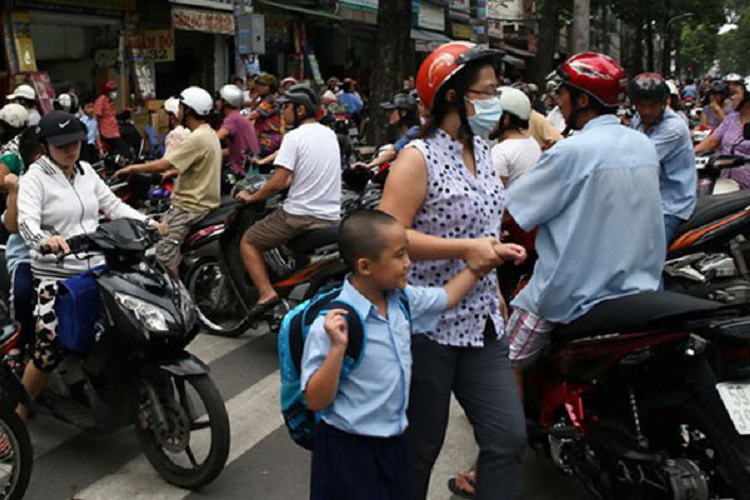 Luon lach, luom nguyt nhu com bua o cong truong-Hinh-2