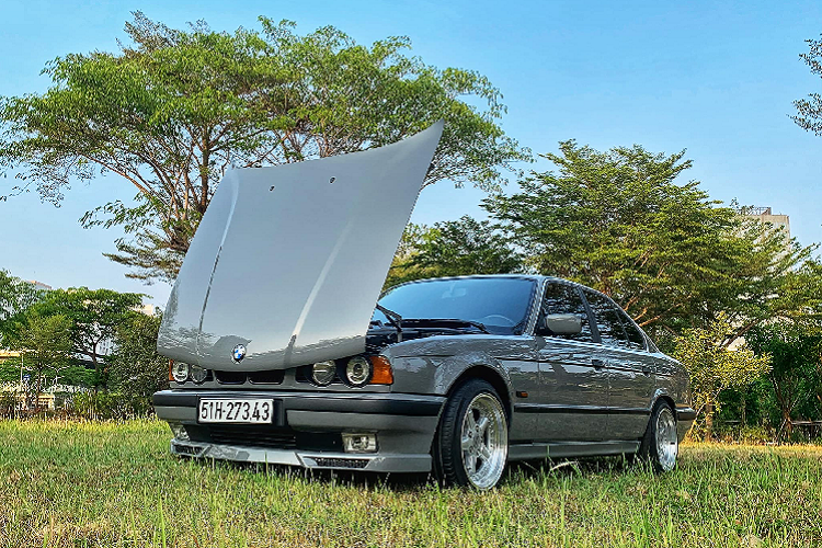 Tuy nhiên, chiếc xe rao bán đã được chủ nhân thay thế các chi tiết cần thiết, cũng như “đảm bảo” chỉ việc đổ xăng là chạy, không phải tốn tiền sửa hay độ gì thêm.