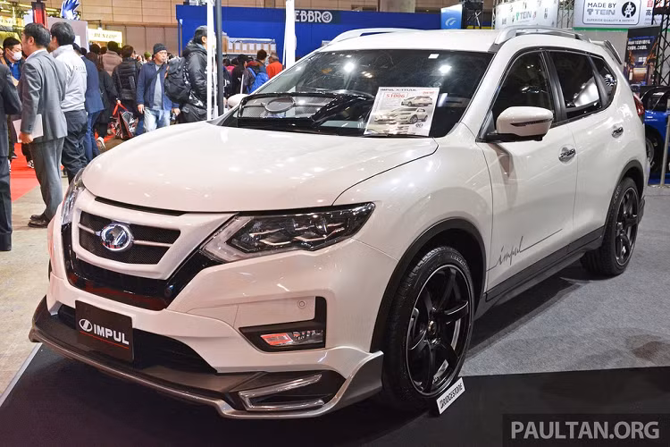 Với việc bổ sung gói nâng cấp ngoại hình, Nissan X-Trail phần nào làm mới hình ảnh vốn đang dần lỗi thời, tăng tính cạnh tranh với các mẫu xe như Mazda CX-5, Honda CR-V, Hyundai Tucson hay Mitsubishi Outlander.