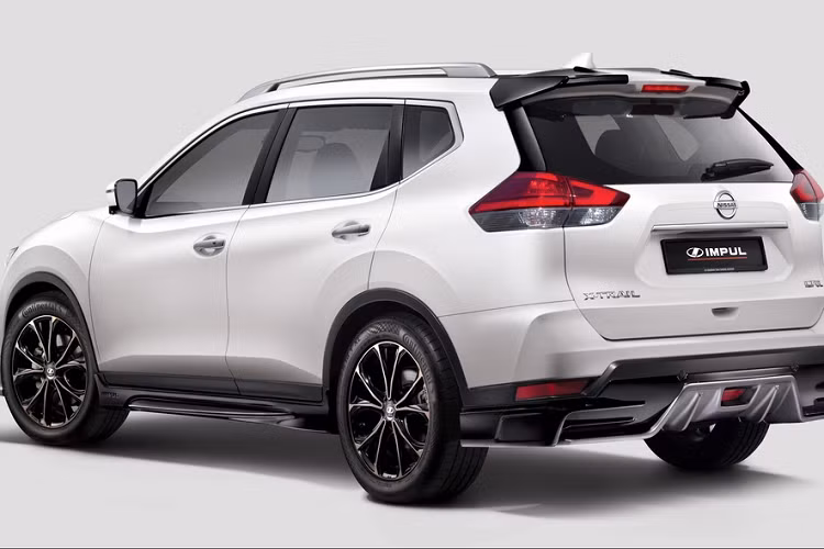Gói nâng cấp này bao gồm bộ Impul Aerokit cho Nissan X-Trail, với phần đầu, đuôi và hông xe sử dụng các chi tiết ốp góc cạnh và hầm hố. Lưới tản nhiệt và cánh gió phía sau được sơn đen.