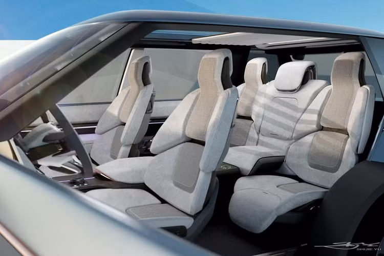 Các chi tiết thừa được lược bỏ và để dành không gian cho hệ thống màn hình LCD hiện đại.