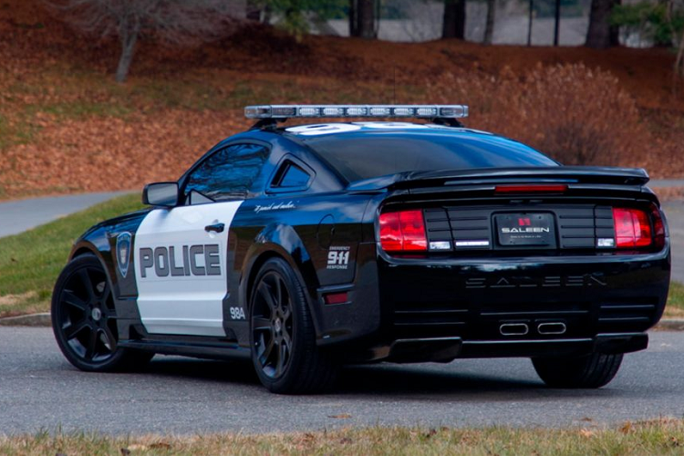 Trước đây, một trong ba chiếc xe tương tự được sử dụng trong quá trình quay phim đã được bán với giá lên đến 170.000 USD cũng thông qua một phiên đấu giá trên eBay.