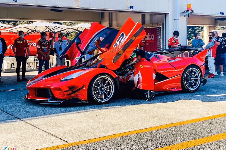 Ngam sieu xe Ferrari FXX-K Evo trieu do lan banh tai Nhat Ban