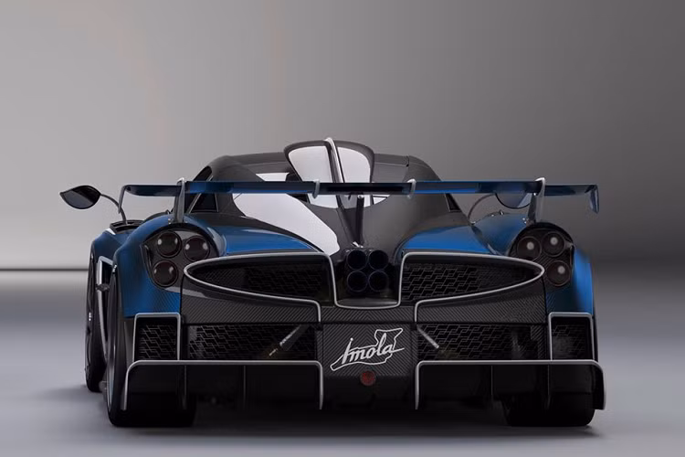 Chiếc xe vẫn được tiếp tục sử dụng hệ thống khí động học với bốn cánh tà chủ động từng được giới thiệu trên Huayra cách đây 10 năm, Imola được thêm vào nhiều chi tiết khí động học khác như cánh gió lớn cố định, vây cá, hốc gió, cản trước, khuếch tán sau,…