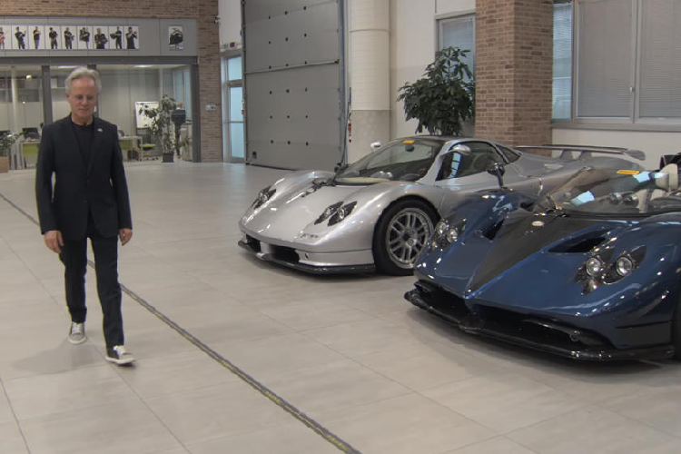 Theo thông tin từ hãng, mỗi chiếc thuộc lần ra mắt này được sản xuất giới hạn và đi kèm với đó chính là mức giá siêu xe Pagani giới hạn không dưới 3,5 triệu Đô – một con số không hề nhỏ để sở hữu siêu phẩm độc nhất đến từ thương hiệu xe Ý.