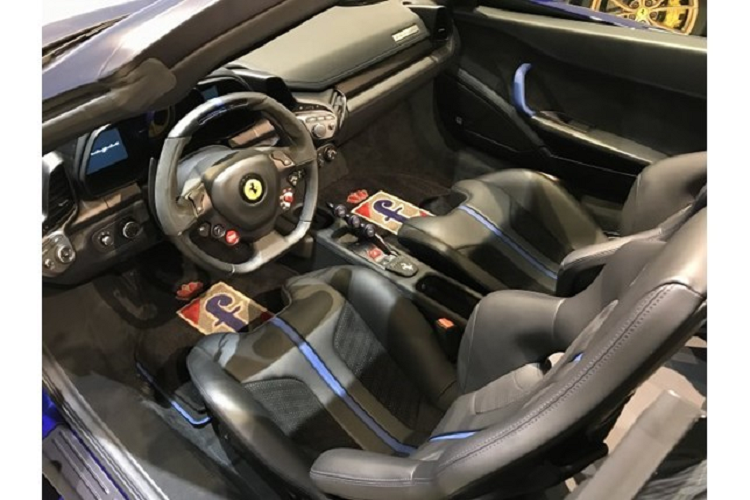 Một thông tin khá thú vị là giá xe Ferrari Sergio màu xanh Azzurro LoLo được chào bán chỉ 3 triệu đô la, tương đương gần 70 tỷ đồng. Mức giá này vẫn rẻ chán so với số tiền 6,1 triệu đô la mà một chiếc Ferrari Sergio màu vàng được chào bán vào năm 2017. Vậy còn chờ gì mà không mua 1 trong 6 chiếc Ferrari Sergio hiếm hoi trên toàn thế giới này chỉ với giá 3 triệu đô la.