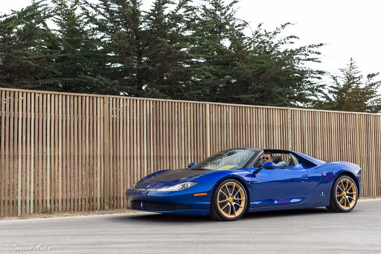 Được phát triển dựa trên siêu mui trần Ferrari 458 Spider nhưng Ferrari Sergio lại được trang bị khối động cơ mạnh mẽ từ mẫu xe hiệu suất cao là Ferrari 458 Speciale Aperta. Cụ thể, Ferrari Sergio sử dụng "trái tim" V8 có dung tích 4.5 lít, hút khí tự nhiên, cho công suất 597 mã lực và có khả năng tăng tốc từ vị trí xuất phát lên 100 km/h chỉ trong thời gian 3 giây.