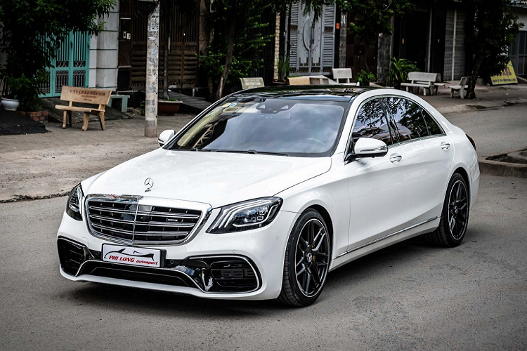 Chiếc xe sang Mercedes-Benz S450 đời cũ thực sự lột xác trở nên sang trọng hơn và thể thao hơn sau khi qua tay những người thợ tại PhiLong Auto.