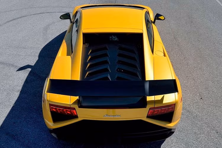 Xe ra mắt lần đầu tại triển lãm ôtô Frankfurt 2013, chỉ được sản xuất giới hạn đúng 50 chiếc nên nhanh chóng trở thành “món hàng hiếm” được giới đam mê siêu xe lẫn những người thích sưu tầm săn lùng.