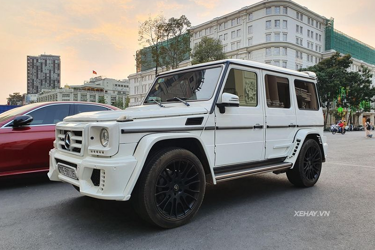 Mẫu SUV hạng sang Mercedes-Benz G-Class chắc chắn là một cái tên đã quá quen thuộc với bất kỳ dân yêu và mê xe nào trên toàn thế giới và tại Việt Nam cũng không phải ngoại lệ.