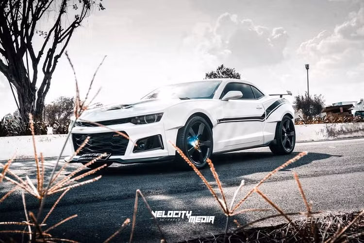 Chiếc xe cơ bắp tới từ Mỹ vẫn sử dụng khối động cơ V6 3.6L đầy uy lực, sản sinh ra công suất tối đa tới 426 mã lực.