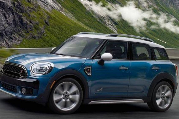 8. MINI Cooper 2021 (giá khởi điểm: 22.400 USD)