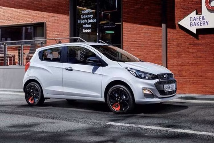 10. Chevrolet Spark 2021 giá rẻ (giá khởi điểm: 13.400 USD)