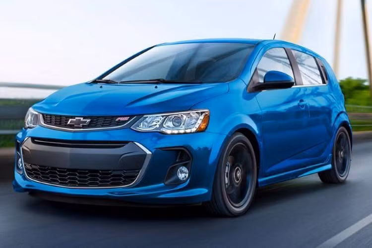 7. Chevrolet Sonic 2020 (giá khởi điểm: 16.720 USD)