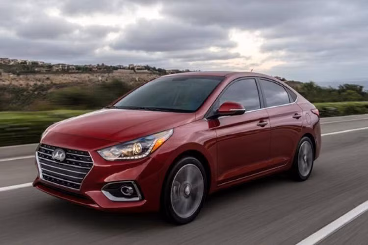 2. Hyundai Accent 2020 (giá khởi điểm: 15.295 USD). Đây được xem là mẫu xe Hàn giá rẻ được nhiều thị trường ưa chuộng, trong đó có Việt Nam.