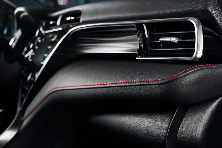 Tại thị trường Nga, tất cả phiên bản của Toyota Camry đều bổ sung thêm tính năng chống trộm T-Mark, tất nhiên có cả bản S-Edition này.