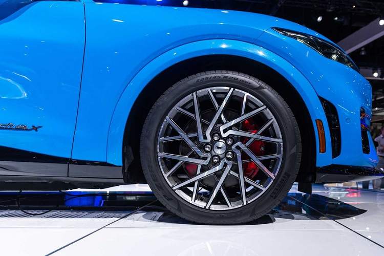 Nhưng đây là thông số dựa trên bài kiểm tra WLTP của châu Âu, mẫu xe tại Mỹ sẽ có tầm hoạt động thấp hơn.