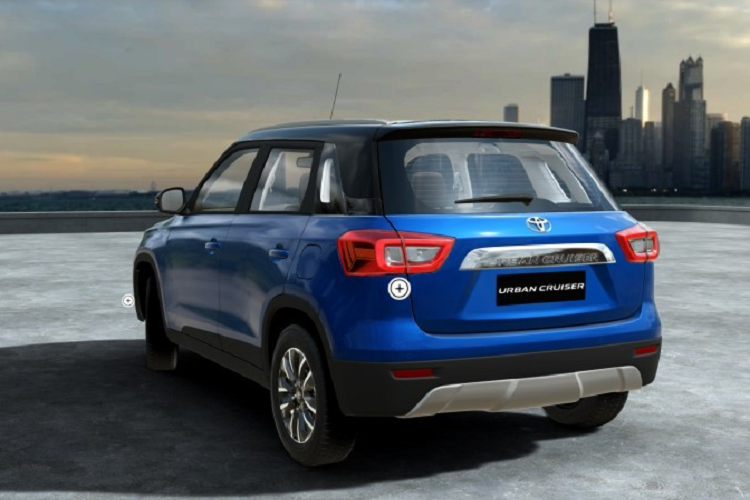 Nhìn chung, thiết kế đầu xe của mẫu SUV này mang phong cách khá tương đồng với Toyota Fortuner mới. Do đó, không có gì lạ khi Urban Cruiser lại được gọi là "tiểu Toyota Fortuner". Không giống như đầu xe, thiết kế bên sườn và phía sau của Toyota Urban Cruiser gần như được bê nguyên từ Suzuki Vitara Brezza sang. Từ cụm đèn hậu LED, cánh gió mui tích hợp đèn phanh trên cao đến la-zăng 16 inch, tất cả đều giống với Suzuki Vitara Brezza. Mục đích của việc làm này là nhằm giữ giá bán thấp cho Toyota Urban Cruiser.