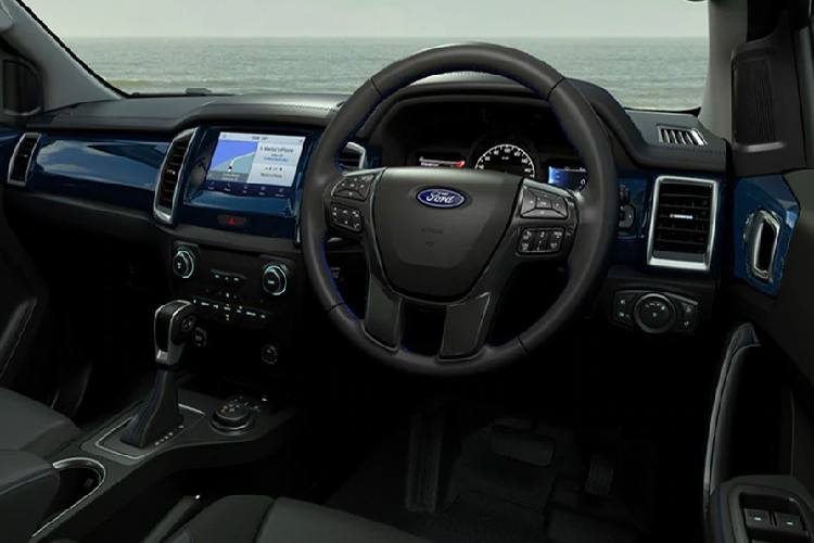 Ngoại hình của Everest Sport hầm hố hơn với nắp ca-pô có các đường dập nổi cơ bắp, mâm xe hợp kim kích thước 20 inch. Huy hiệu Sport được gắn trên cửa và ốp sườn. Nội thất của Everest Sport được bọc da màu đen, đi kèm một số chi tiết trang trí màu xanh dương. Những trang bị đáng chú ý gồm màn hình cảm ứng kích thước 8 inch, tích hợp Apple CarPlay/Android Auto, dàn âm thanh 9 loa, ghế lái chỉnh điện 8 hướng.