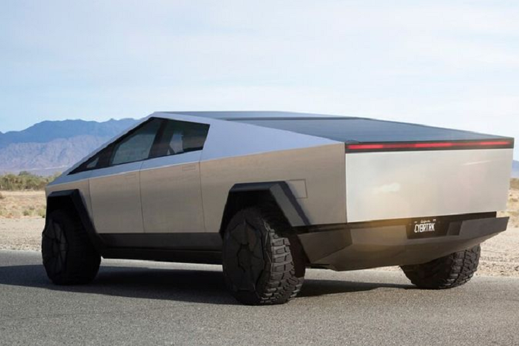 Với những ưu điểm vượt trội, Tesla Cybertruck chống đạn đã gây ấn tượng khi nhận được hơn 200.000 đơn đặt hàng sau vài ngày ra mắt nguyên mẫu. Cybertruck có giá bán dự kiến từ 39.900 USD (khoảng 958 triệu đồng) cho bản một động cơ; thời gian tăng tốc từ 0 - 96 km/h của bản này là 6,5 giây cùng phạm vi di chuyển khoảng 400 km.