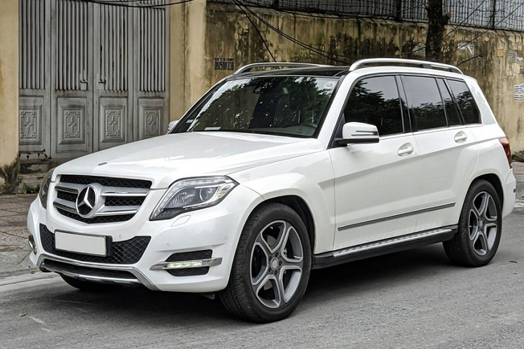 Hon 3.200 xe sang Mercedes C-Class, GLK dinh loi tai Viet Nam-Hinh-2