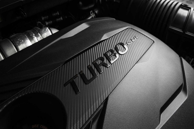 Tất cả phiên bản đều sử dụng động cơ 2.0L 4 xi-lanh cho công suất 146 mã lực, hộp số vô cấp CVT.