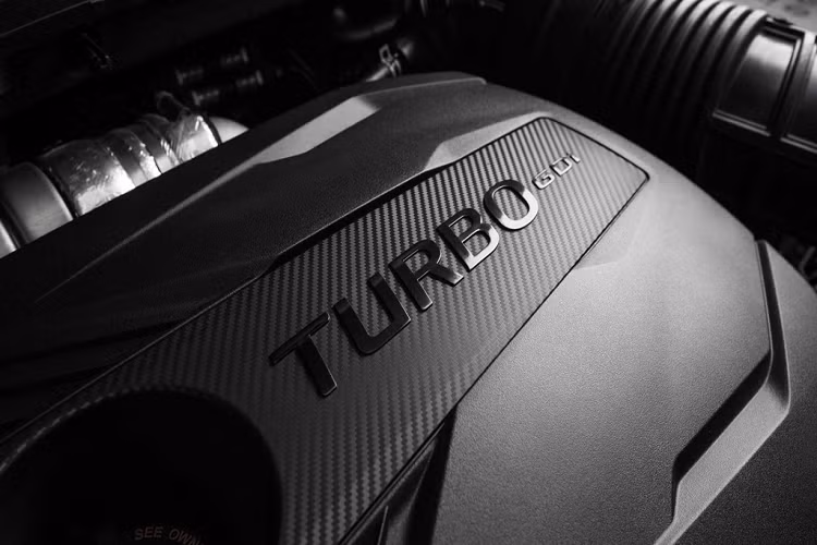 Tất cả phiên bản đều sử dụng động cơ 2.0L 4 xi-lanh cho công suất 146 mã lực, hộp số vô cấp CVT.