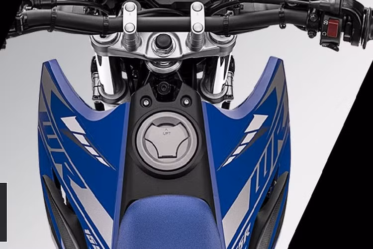 Hiện tại giá xe Yamaha WR155R tại Indonesia đang được niêm yết ở mức 36,9 triệu Rupiah, tương đương khoảng 55 triệu đồng.