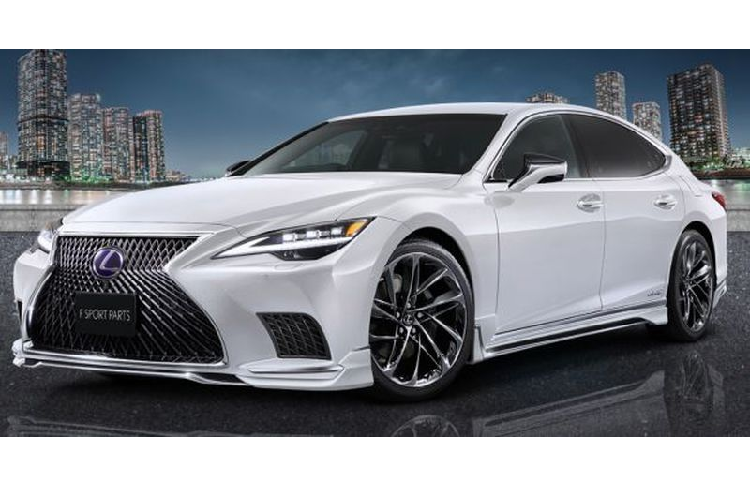Bộ phụ kiện của Modellista dành cho Lexus LS F Sport 2021 mới bao gồm cánh gió trước mở rộng tích hợp vào cản trước, ốp hông mới, cản sau sửa đổi, tất cả đều được bọc bởi crôm sáng bóng giúp chiếc xe không chỉ thể thao mà trông còn sang hơn rất nhiều.