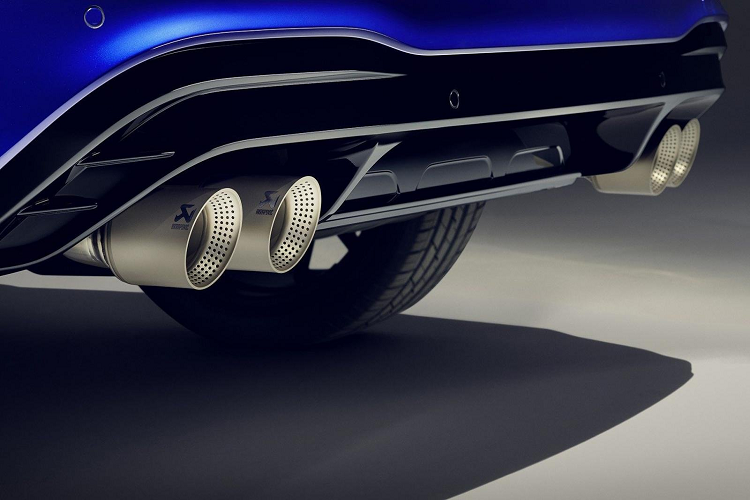 Về tiện ích, mẫu SUV cỡ trung đến từ Đức sẽ mang đến cho người dùng hệ thống thông tin giải trí mới tích hợp chức năng điều khiển bằng giọng nới, kết nối nhiều điện thoại và App-Connect không dây. Đó là chưa kể đến cụm đồng hồ kỹ thuật số phía sau vô lăng với màn hình hiển thị 8 hoặc 10,25 inch, tùy bản.