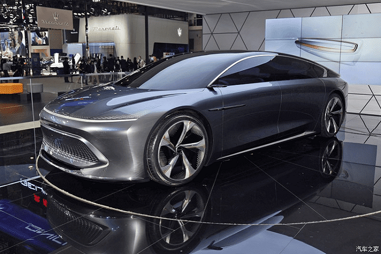 Triển lãm Ô tô Bắc Kinh 2020 có sự quy tụ của nhiều mẫu xe concept mới hết sức đẹp mắt. Beijing Radiance chạy điện chính là một trong số đó. Nhắc lại một chút, Beijing là một thương hiệu mới thuộc BAIC Group, và mang vai trò kế thừa thương hiệu Senova. Nó khác biệt với thương hiệu BAW Beijing cũ mà giờ đây được đổi thành Beijing Off Road.