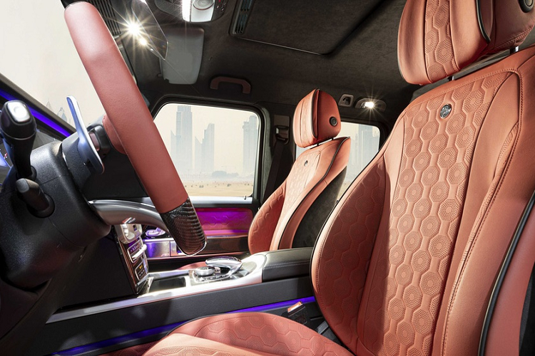 Quá trình nâng cấp khá đơn giản, băng ghế thứ 2 có thể tháo ra và thay thế bằng 2 ghế đơn. Hàng ghế thứ 3 với 2 chỗ ngồi được lắp thêm, hành khách di chuyển xuống hàng ghế thứ 3 bằng lối đi giữa hàng ghế thứ 2.