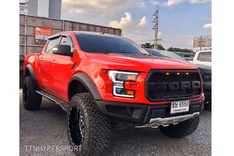 Ford Ranger và Everets độ theo phong cách F-150 Raptor chắc chắn sẽ đáp ứng được thị hiếu của nhiều khách hàng Việt, những người đang sử dụng xe SUV và bán tải thương hiệu Mỹ.