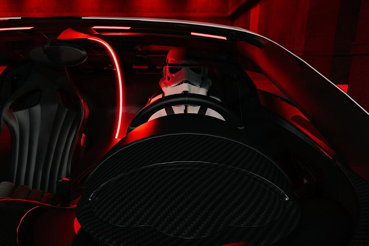 Siêu xe Bugatti Chiron độ này được làm lại dựa trên ý tưởng nhân vật Stormtrooper trong phim Star War. Thay vì 2 tông màu xanh và đen carbon trên phiên bản vừa ra mắt vào tháng 3, Chiron Pur Sport đã khoác lên mình 2 tông màu trắng và đen đơn giản nhưng lạ mắt.