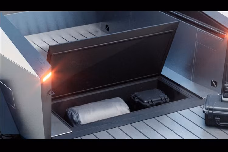 Ngoại thất của chiếc Cybertruck gần như không thể xuyên thủng với cấu tạo từ chất liệu thép không rỉ siêu cứng Ultra-Hard 30X Cold-Rolled. Cụ thể, hợp kim này giúp loại bỏ các vết nứt nhỏ cũng như sự ăn mòn lâu dài lên chiếc xe. Thiết kế khung vỏ chịu lực được bố trí lộ hẳn ở phần ngoại thất với bề mặt trơn nhẵn.