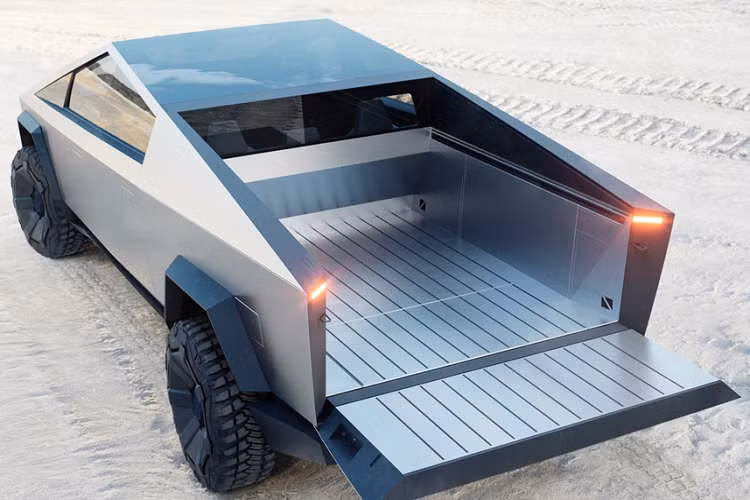 Ra mắt công chúng vào ngày 21/11/2019, mẫu xe bán tải Tesla Cybertruck đã nhận được nhiều lời khen chê khác nhau, thâm chí còn bị nghi ngờ... Tuy nhiên ngay lập tức, hãng xe đến từ Mỹ đã nhận được hơn 146.000 lượt đặt cọc trong 24 giờ đầu sau buổi thuyết trình của CEO Elon Musk.