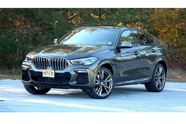 Sau 7 tháng kể từ khi hãng BMW giới thiệu thế hệ thứ 3 hoàn toàn mới cho X6 hồi tháng 7 năm ngoái. Đến nay, BMW X6 thế hệ mới đã “rục rịch” về Việt Nam, khi các đại lý đã bắt đầu nhận đặt cọc. Hiện tại Phiên bản và giá xe BMW X6 2020 vẫn chưa được THACO BMW tiết lộ.