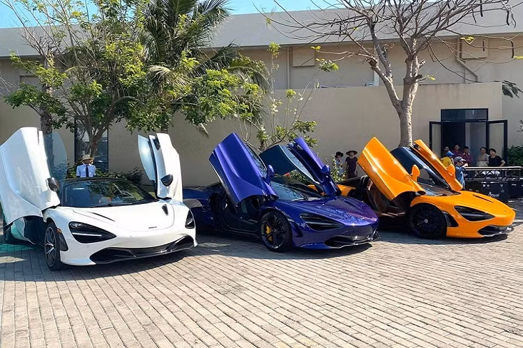 Như vậy, chiếc siêu xe McLaren 720S độ siêu khủng N-Largo đầu tiên ở Việt Nam đang được những người thợ gấp rút hoàn thành công việc sơn đổi màu sau khi đã được khoác lên mình bộ body kit độ hàng tuyển của hãng Novitec. Theo chia sẻ của chủ xe quá trình này đã được 80%.