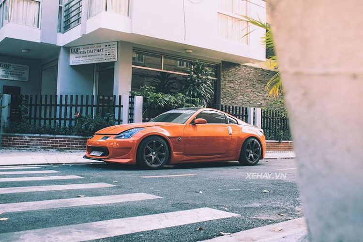 Phong trào độ xe để chơi drift đang nở rộ hơn tại Việt Nam trong thời gian gần đây. Trong khi Nissan 350Z hàng hiếm trong làng chơi drift Việt Nam thì những cái tên đến từ BMW, Huyndai, Genesis và Toyota lại có vẻ phổ biến hơn.