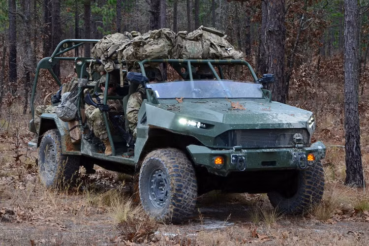 GM Defense cũng cam kết phát triển công nghệ pin nhiên liệu hydro để thay thế động cơ diesel trong tương lai. Hiện tại, ISV được dự kiến bắt đầu triển khai ở bất cứ đâu và bất cứ khi nào quân đội Mỹ cần.