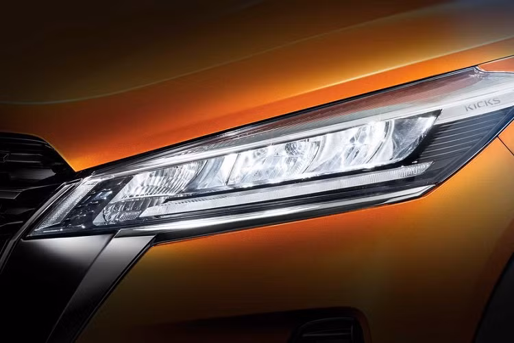 Chưa hết, hệ truyền động e-Power của Nissan Kicks 2020 còn liên kết với hệ thống sang số Shift by Wire, đi kèm 4 chế độ lái là Smart, Eco, Normal và EV. Đặc biệt, xe sẽ có tính năng One-Pedal, cho phép người lái tăng/giảm tốc (thông qua phanh tái sinh năng lượng) chỉ dùng bàn đạp ga.