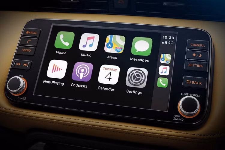 Thêm vào đó là những tính năng an toàn chủ động và hỗ trợ người lái nằm trong gói Nissan Intelligent Mobility, bao gồm kiểm soát hành trình, cảnh báo phương tiện cắt ngang khi lùi, camera 360 độ, phanh khẩn cấp tự động, kiểm soát lái thông minh, phát hiện vật thể di động, cảnh báo va chạm phía trước, cảnh báo mất tập trung cho người lái, camera lùi kỹ thuật số và cảnh báo điểm mù