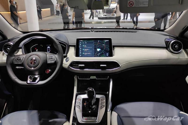 Về nội thất, MG Linghang của Trung Quốc sở hữu phong cách thiết kế cao cấp, chỉn chu và gọn gàng.